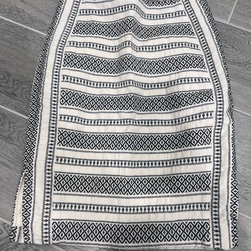 LOFT Black and White Geometric Skirt